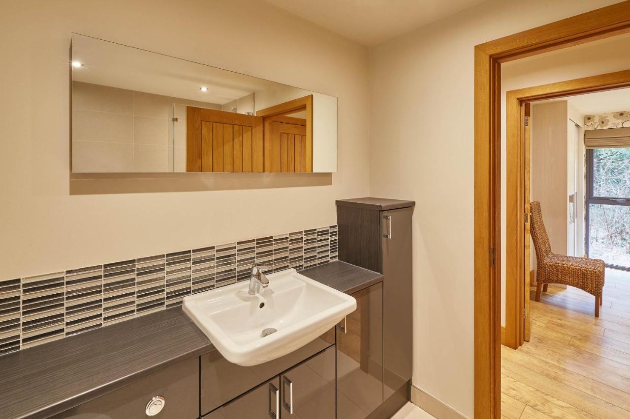 Host & Stay - Simon Howe Lodge Whitby Extérieur photo